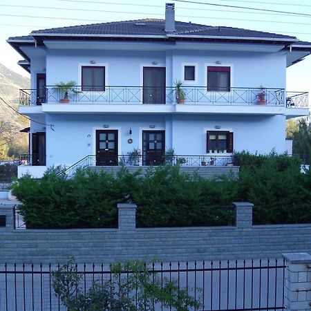 Garden Villa อิโออันนินา ภายนอก รูปภาพ