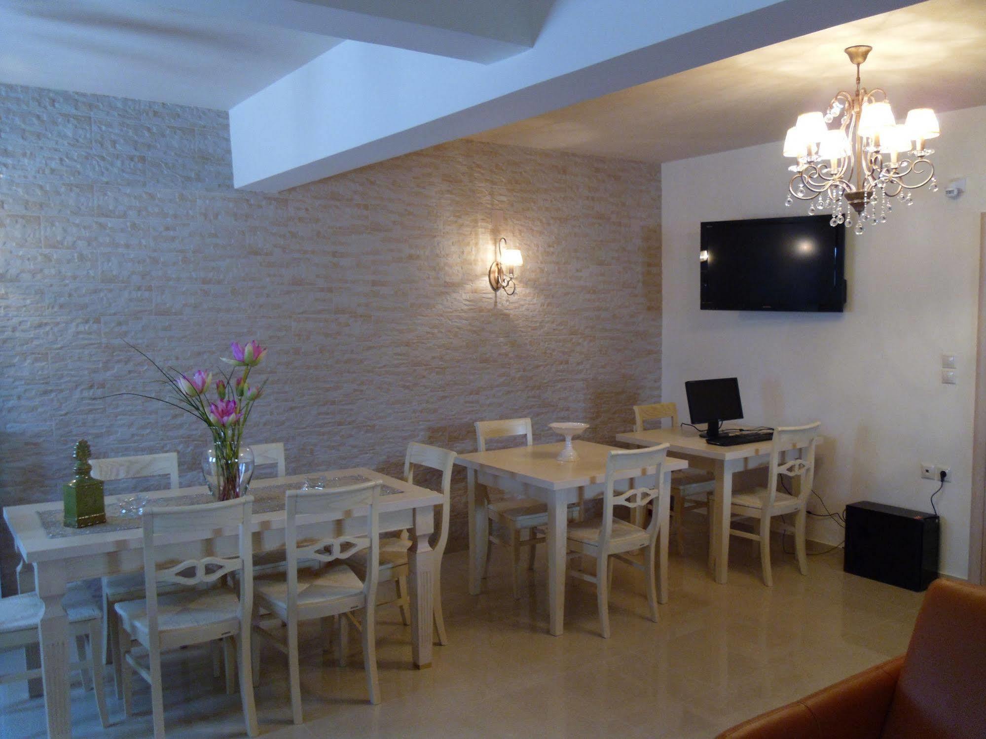 Garden Villa อิโออันนินา ภายนอก รูปภาพ